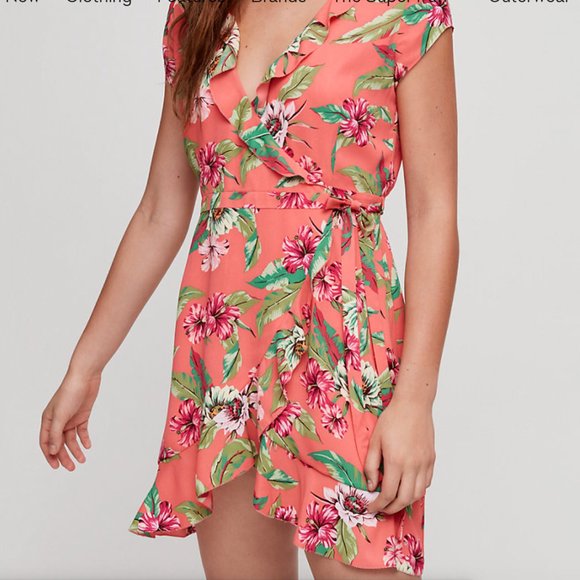 Aritzia SUNDAY BEST Savoy Wrap Dress 2 NWT - Picture 2 of 10